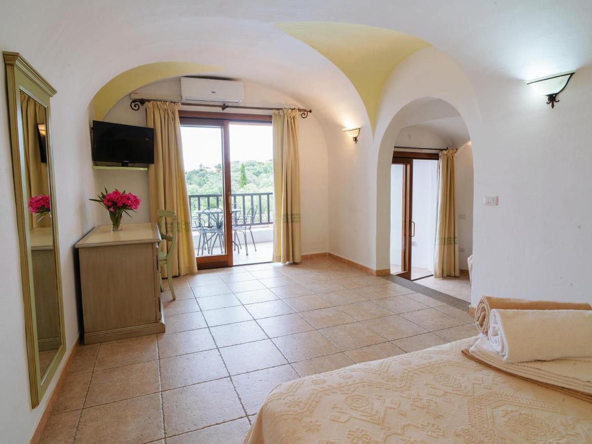 Hotel Pedra Santa Baja Sardinia Ngoại thất bức ảnh