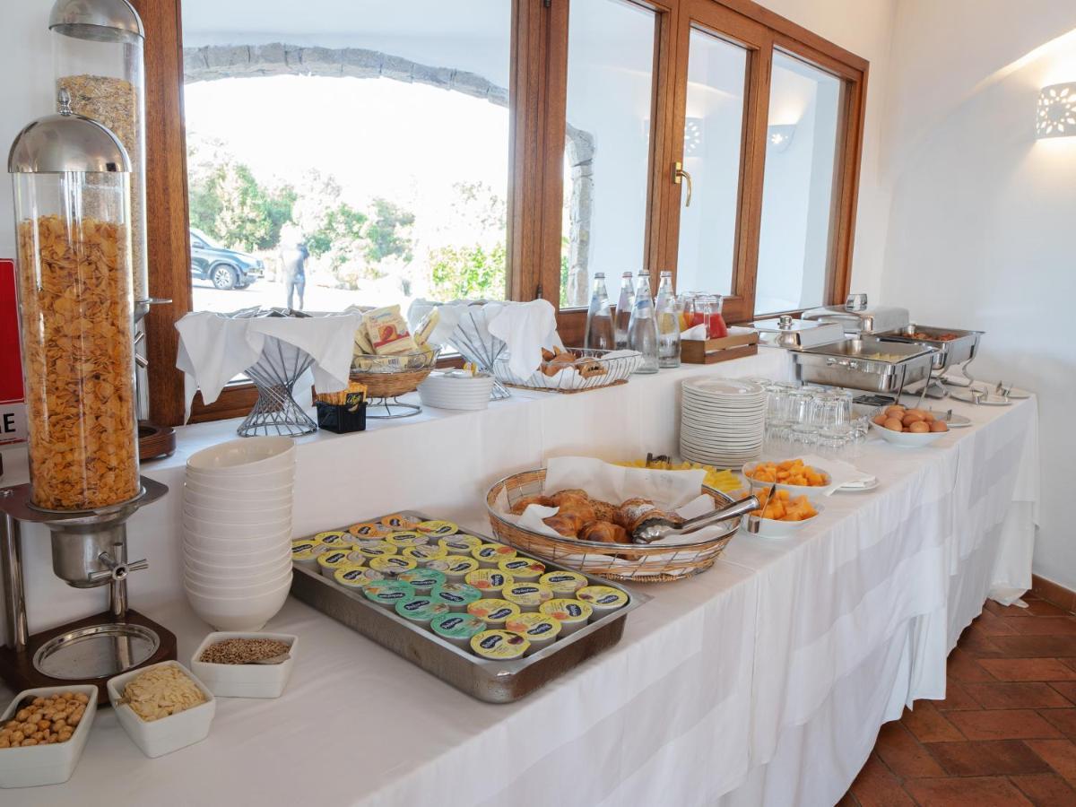 Hotel Pedra Santa Baja Sardinia Ngoại thất bức ảnh
