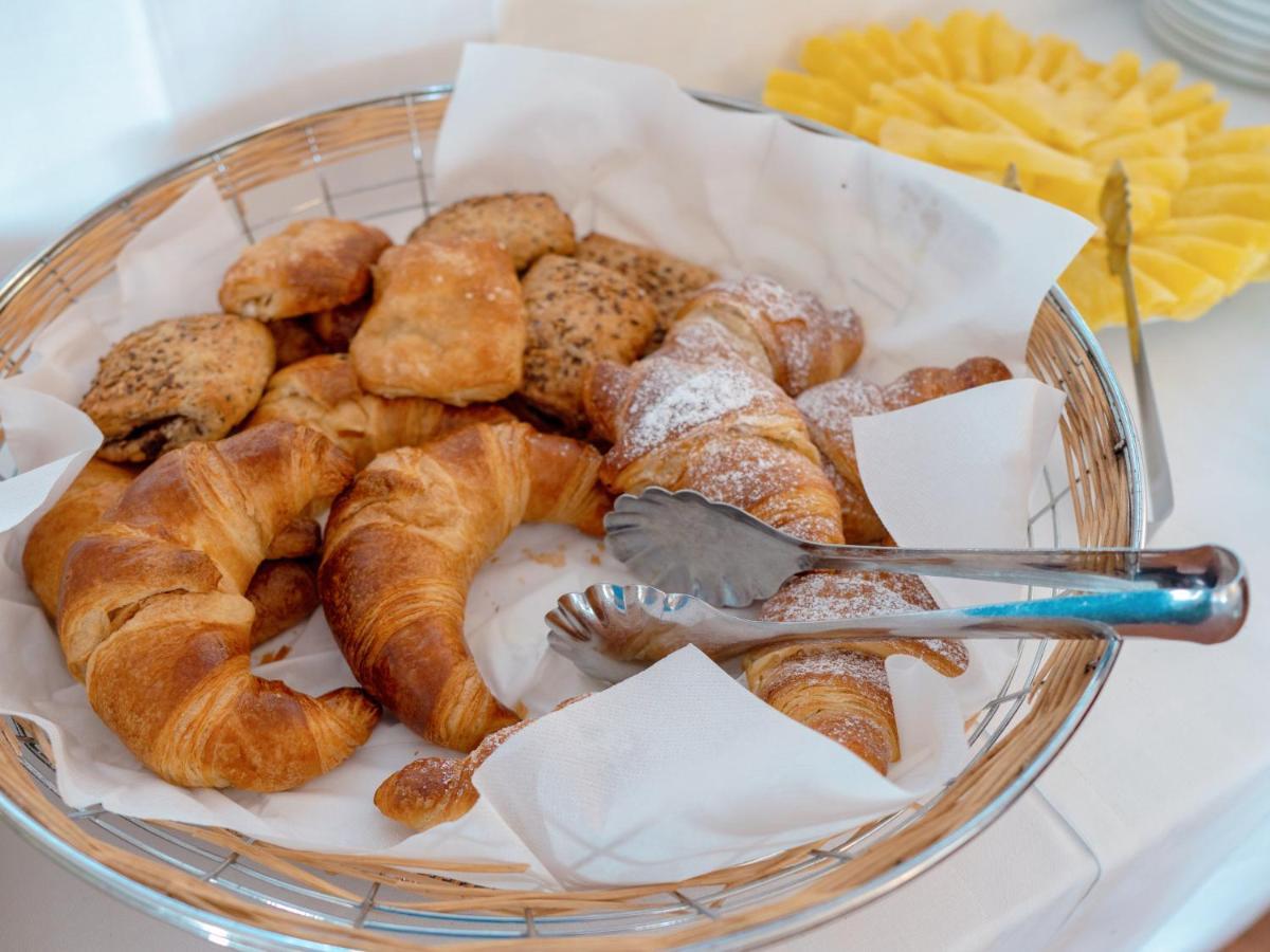 Hotel Pedra Santa Baja Sardinia Ngoại thất bức ảnh